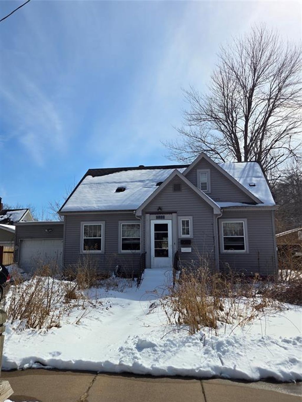 Photo of 1111 Vine STREET, Eau Claire, WI 54703 (MLS # 1599290)