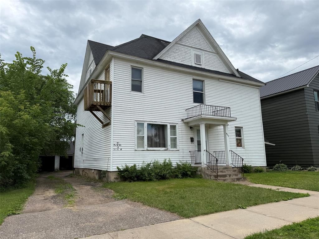 Photo of 433 Vine STREET #3, Eau Claire, WI 54703 (MLS # 1602409)