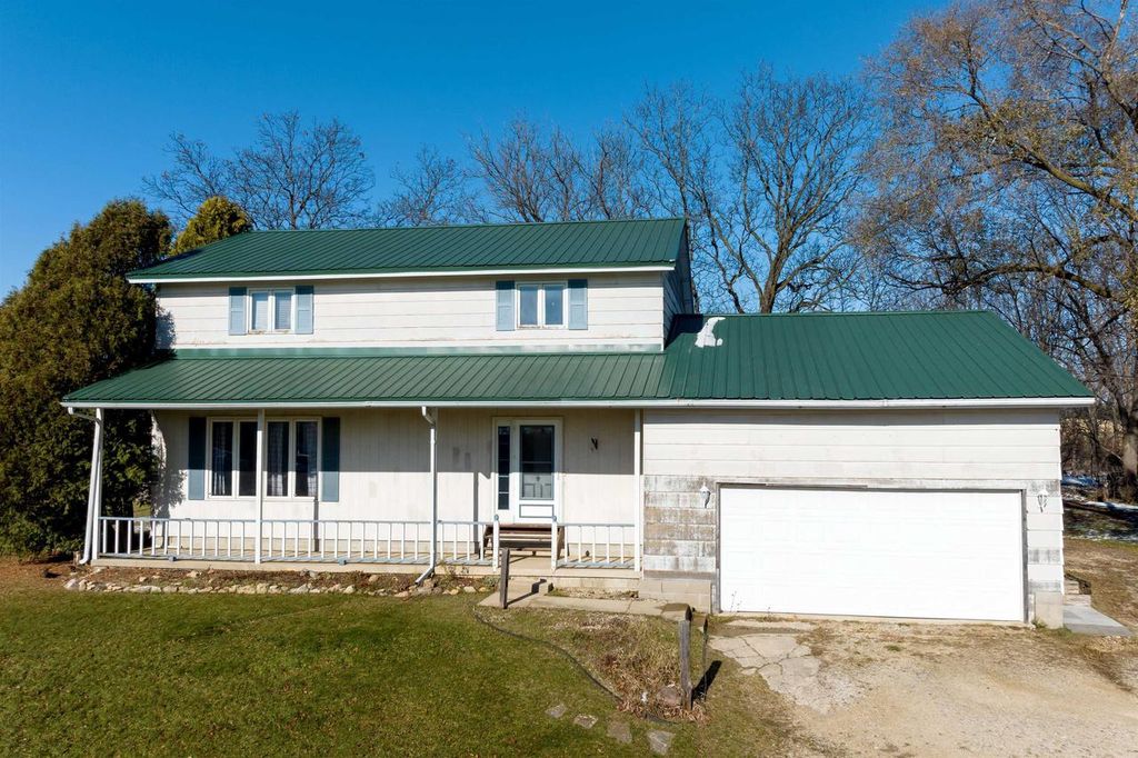 Photo of 6001 Alburg AVENUE, Racine, WI 53406 (MLS # 1947167)