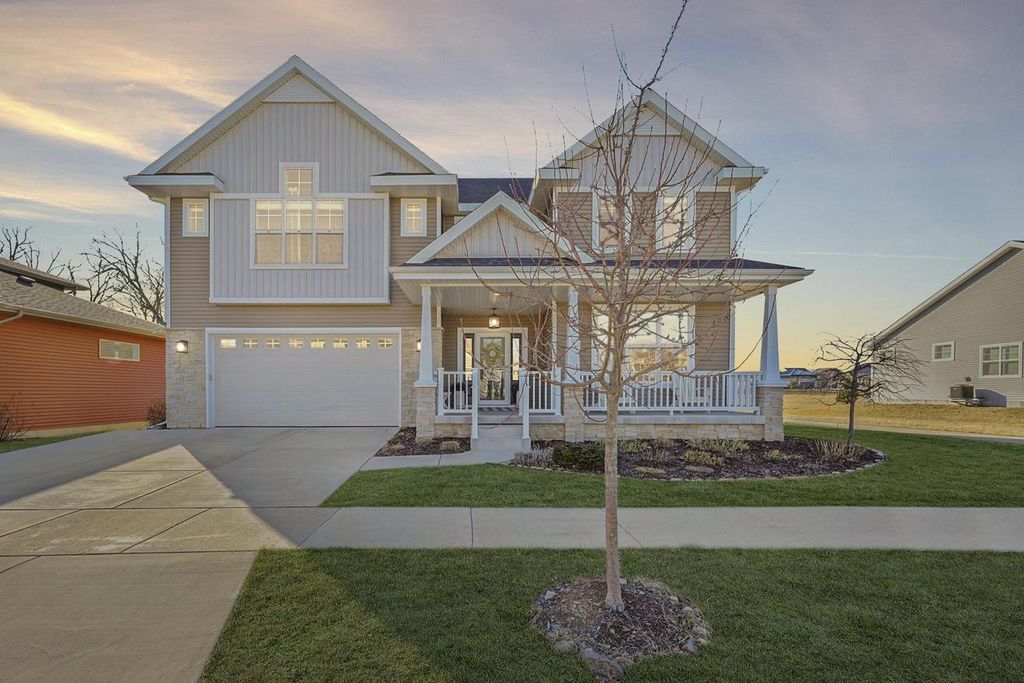 Photo of 1232 Twisted Branch WAY, Sun Prairie, WI 53593 (MLS # 2014689)