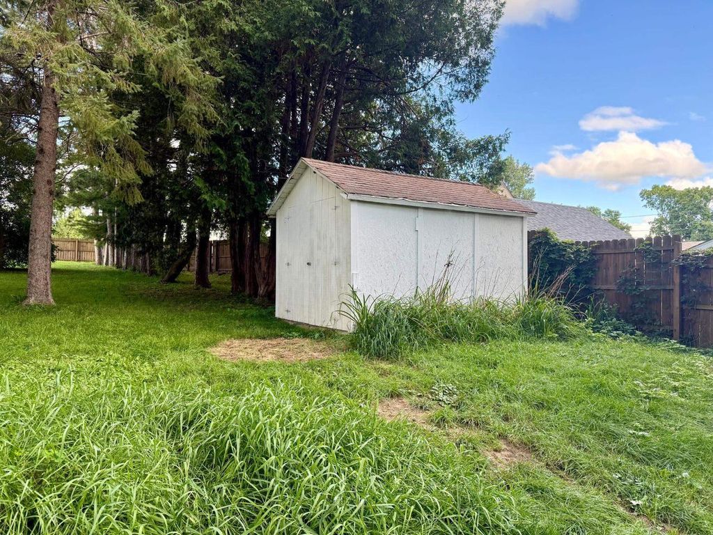 Photo of 108 W Strowbridge STREET, Wausau, WI 54401 (MLS # 22504310)