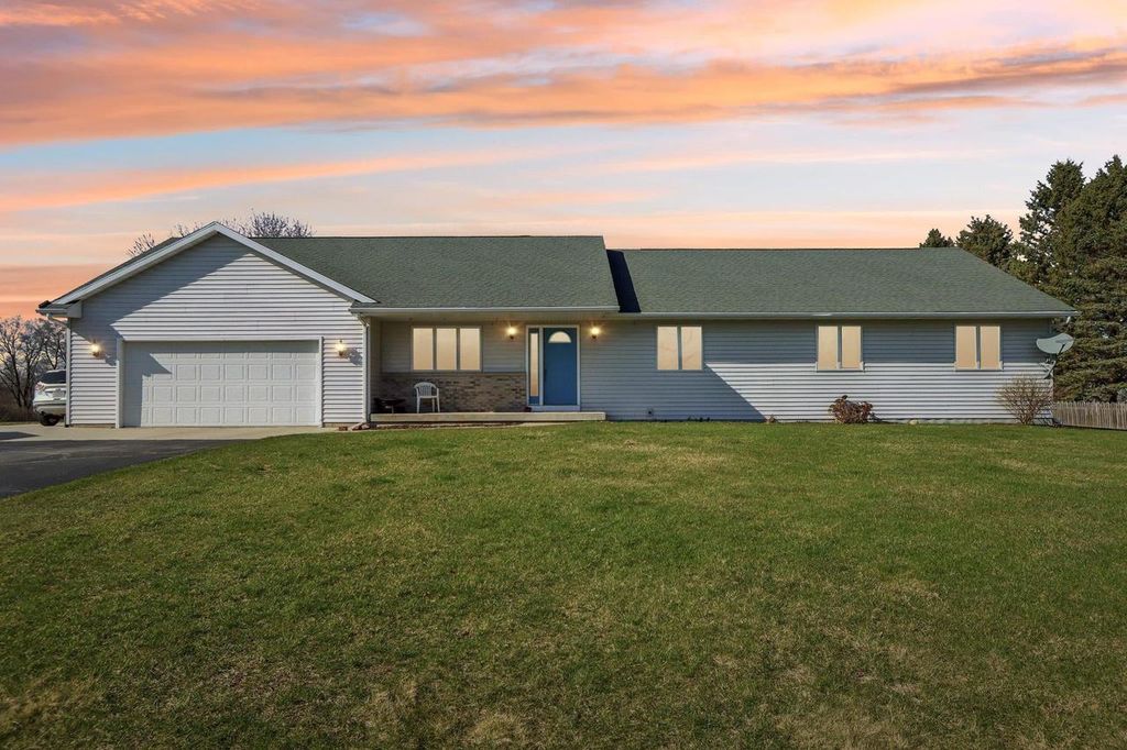 Photo of 5008 Creek Haven ROAD, Cottage Grove, WI 53527 (MLS # 2018915)