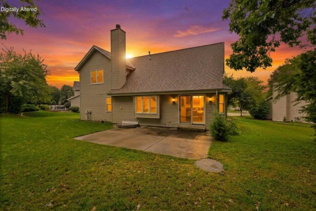 Photo of 4110 W Carpenter AVENUE, Greenfield, WI 53221 (MLS # 1982908)