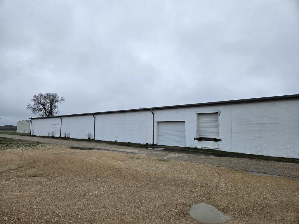 Photo of 1057 Silver Lake DRIVE, Portage, WI 53901 (MLS # 2020788)