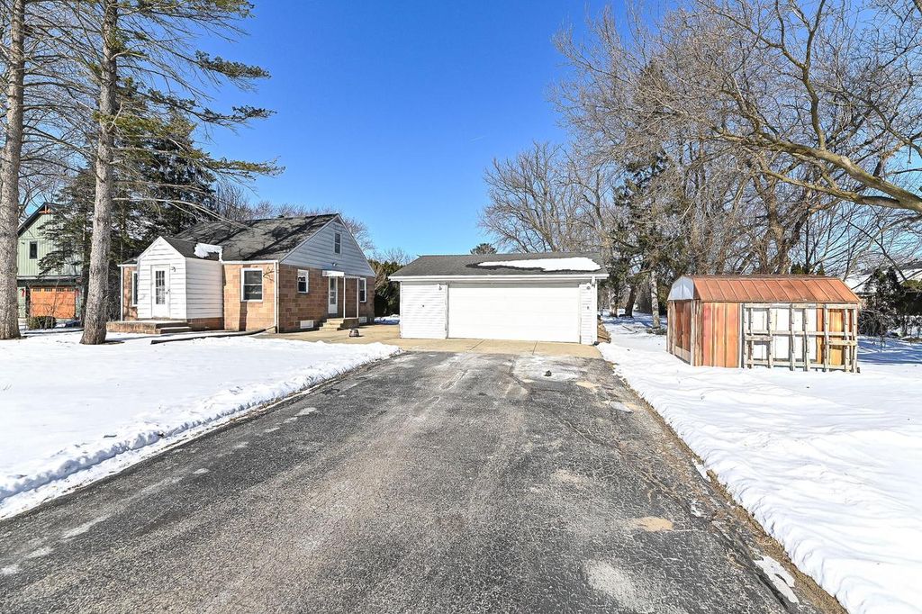 Photo of S77W15886 Woods ROAD, Muskego, WI 53150 (MLS # 1948917)
