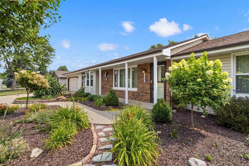 Photo of 978 Nantucket DRIVE, Janesville, WI 53546 (MLS # 2028167)