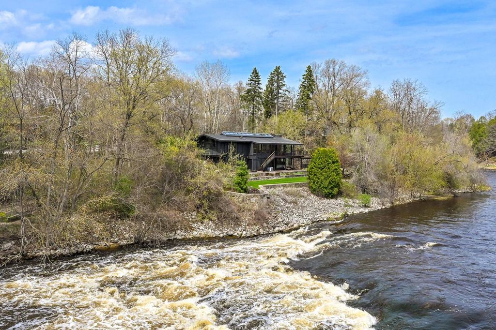 Photo of 1802 S Green Bay ROAD, Grafton, WI 53024 (MLS # 1959349)