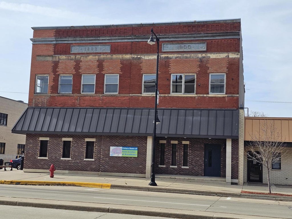 Photo of 917 Superior AVENUE, Tomah, WI 54660 (MLS # 2031510)