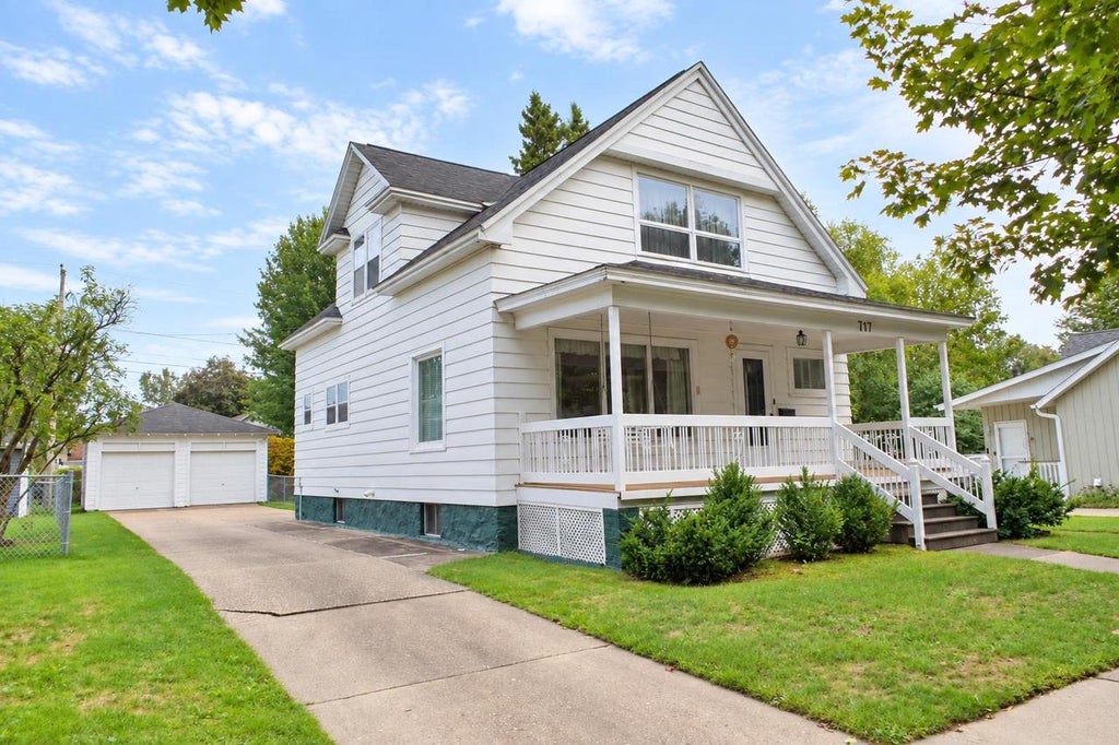 Photo of 717 Humbolt AVENUE, Wausau, WI 54403 (MLS # 22604477)