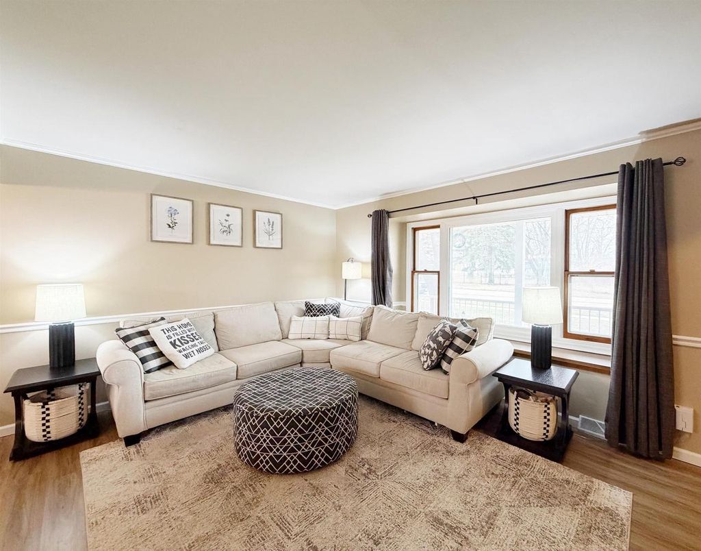 Photo of 283 Old Pioneer ROAD, Fond Du Lac, WI 54935 (MLS # 50322969)