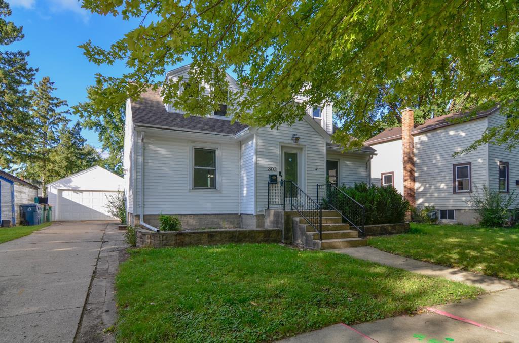 Photo of 303 E 10th STREET, Fond Du Lac, WI 54935 (MLS # 50333230)