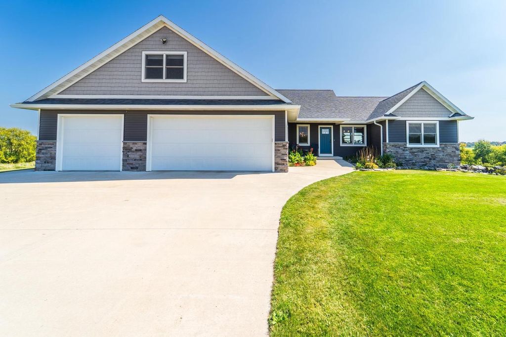 Photo of 229677 N 152nd AVENUE, Marathon, WI 54448 (MLS # 22600944)
