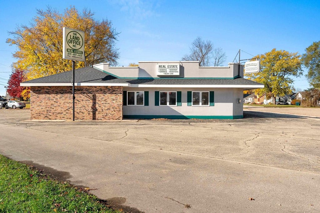 Photo of 101 County Road B, Coleman, WI 54112 (MLS # 50335135)