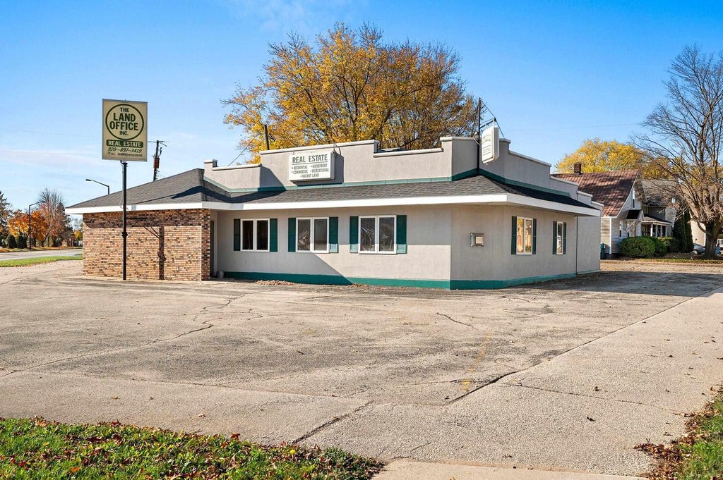Photo of 101 County Road B, Coleman, WI 54112 (MLS # 50335135)