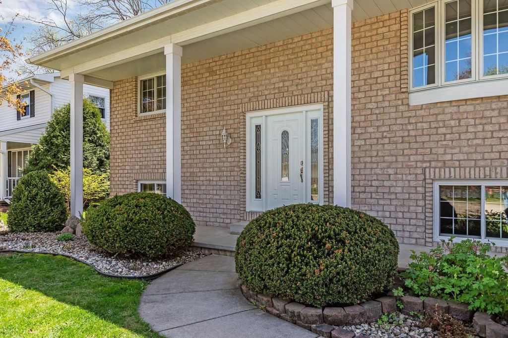 Photo of 707 Pierce AVENUE, Little Chute, WI 54140 (MLS # 50325103)