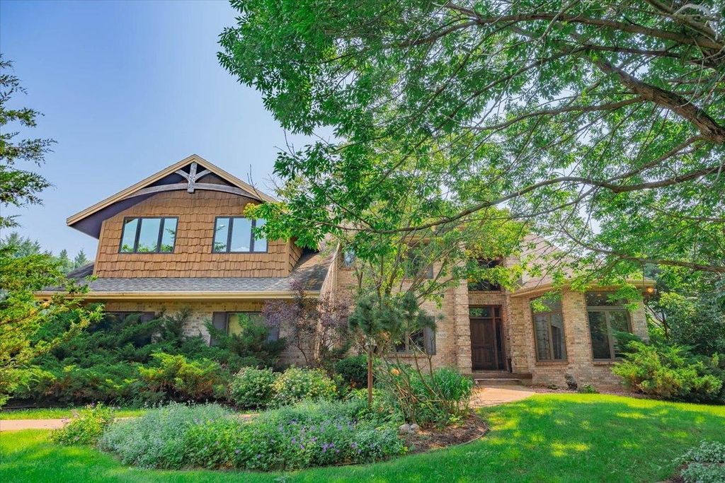 Photo of 5610 Reiner ROAD, Sun Prairie, WI 53590 (MLS # 2020105)