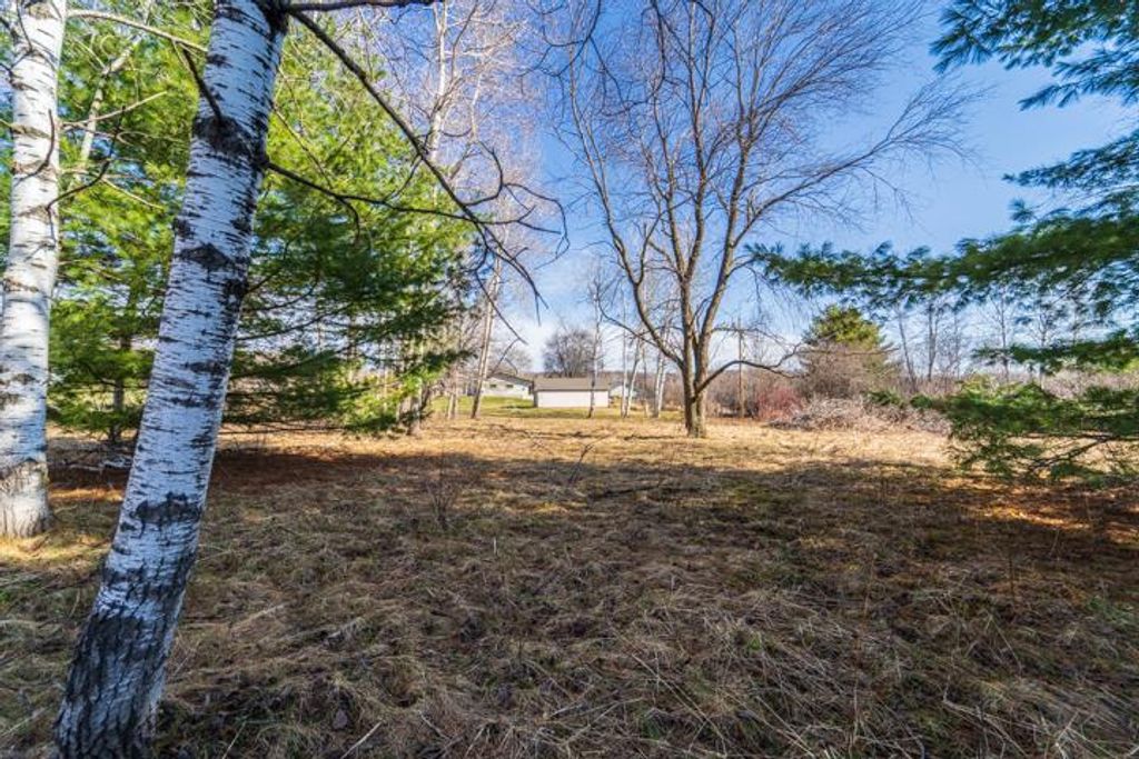 Photo of 2305 Beecher AVENUE #1940 E Crabtree Dr, Wausau, WI 54401 (MLS # 22600901)