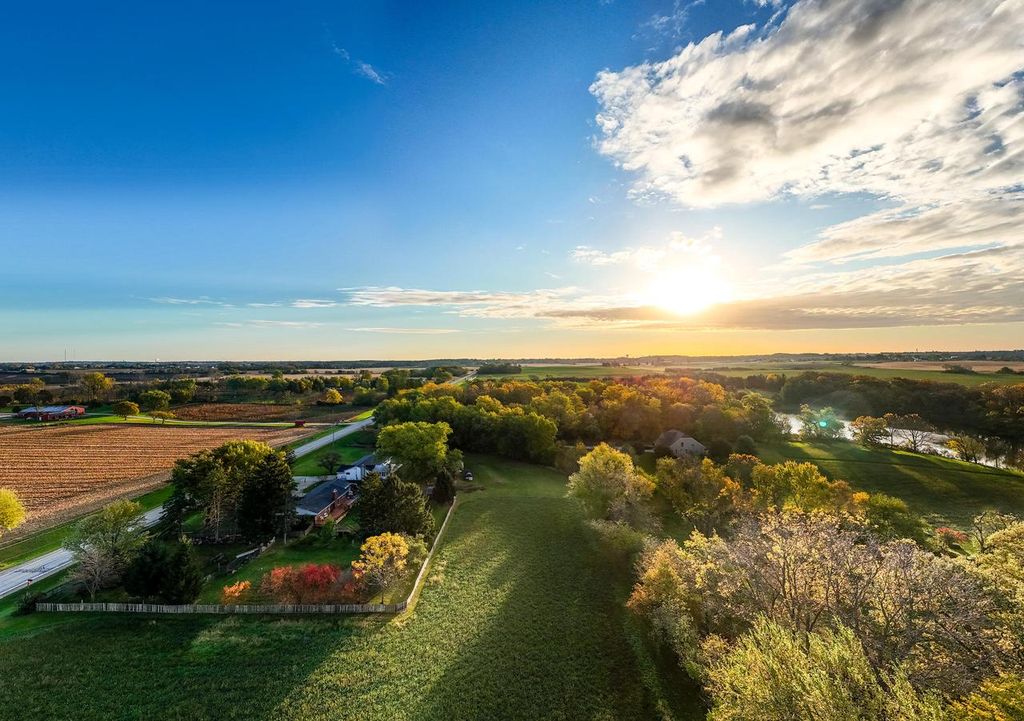 Photo of 16535 Plank ROAD, Union Grove, WI 53182 (MLS # 1944270)