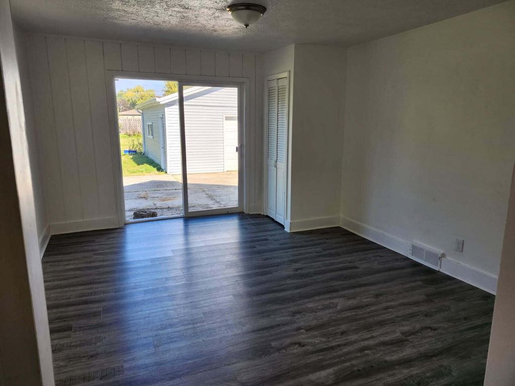 Photo of 1426 Johnson AVENUE, Racine, WI 53402 (MLS # 1939279)