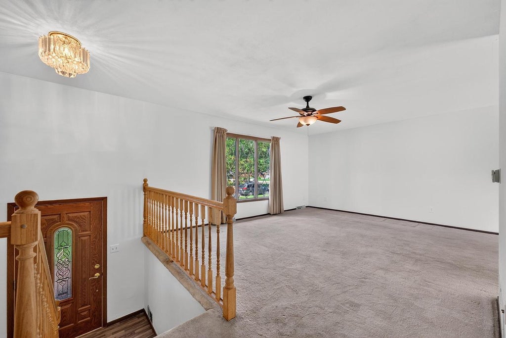 Photo of 3560 S Oakdale DRIVE, New Berlin, WI 53151 (MLS # 1980480)
