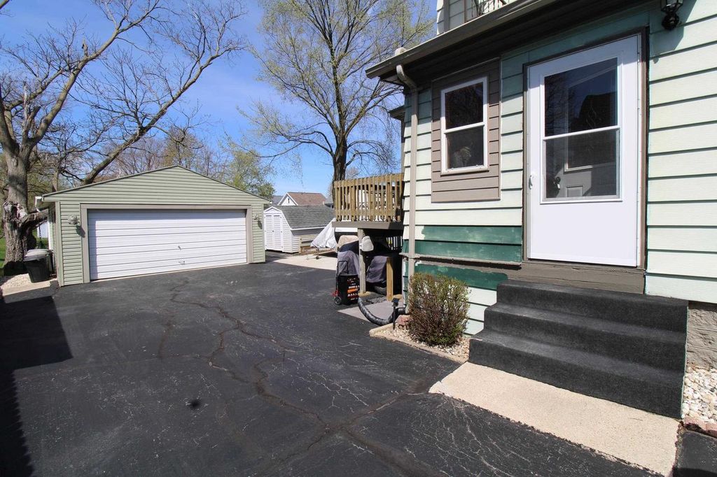 Photo of 610 N Center STREET, Beaver Dam, WI 53916 (MLS # 2021331)