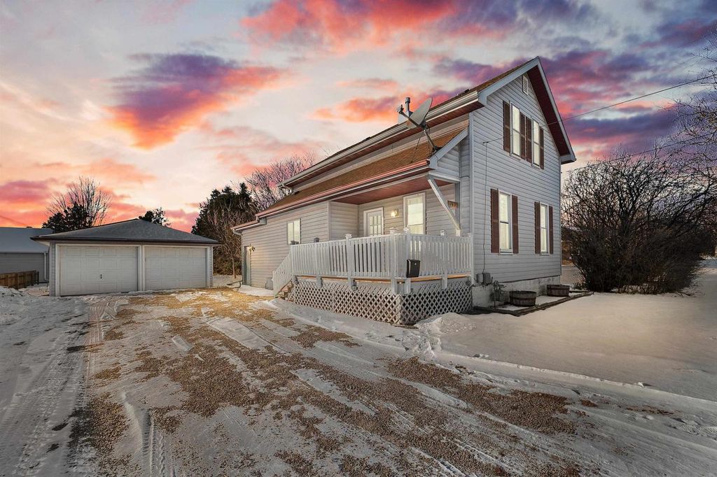 Photo of 1747 Georgia STREET, Oshkosh, WI 54902 (MLS # 50320543)