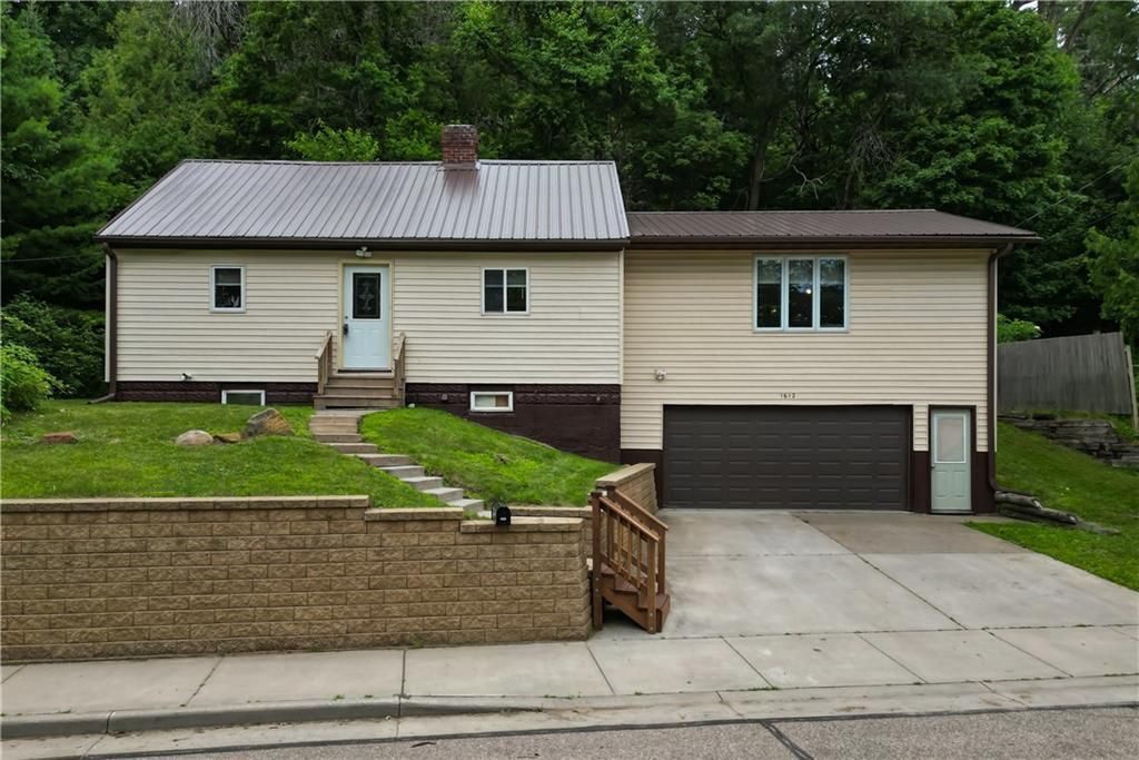 Photo of 1612 11th STREET, Eau Claire, WI 54703 (MLS # 1597875)