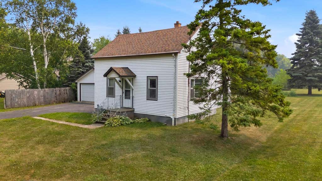 Photo of 1041 Black Wolf AVENUE, Oshkosh, WI 54902 (MLS # 50329353)
