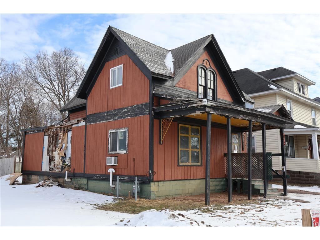 Photo of 713 5th AVENUE, Eau Claire, WI 54703 (MLS # 7028222)