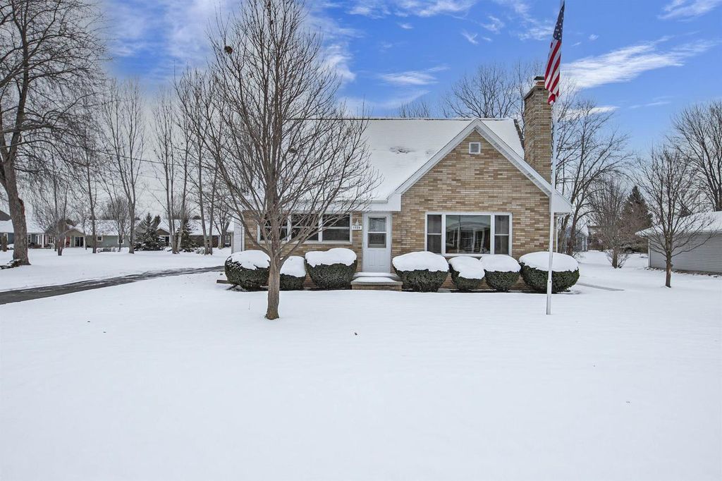 Photo of 1139 Tayco ROAD, Menasha, WI 54952 (MLS # 50319067)