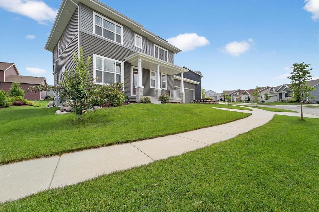 Photo of 9720 Winter Basil DRIVE, Verona, WI 53593 (MLS # 2031878)