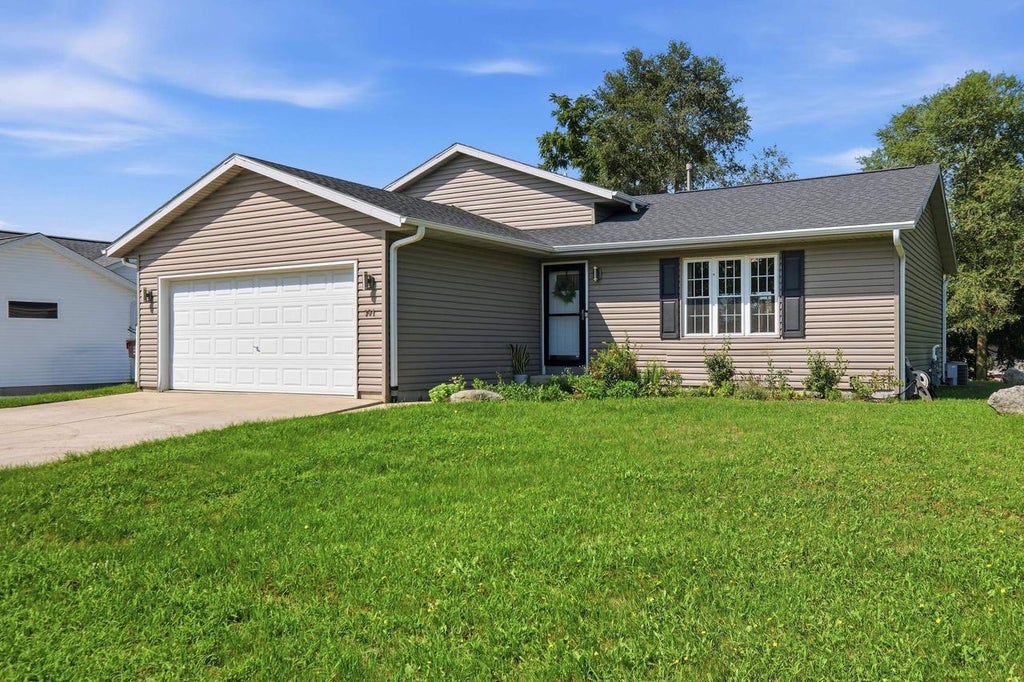 Photo of 301 Ridgeview DRIVE, Lake Mills, WI 53551 (MLS # 2030954)