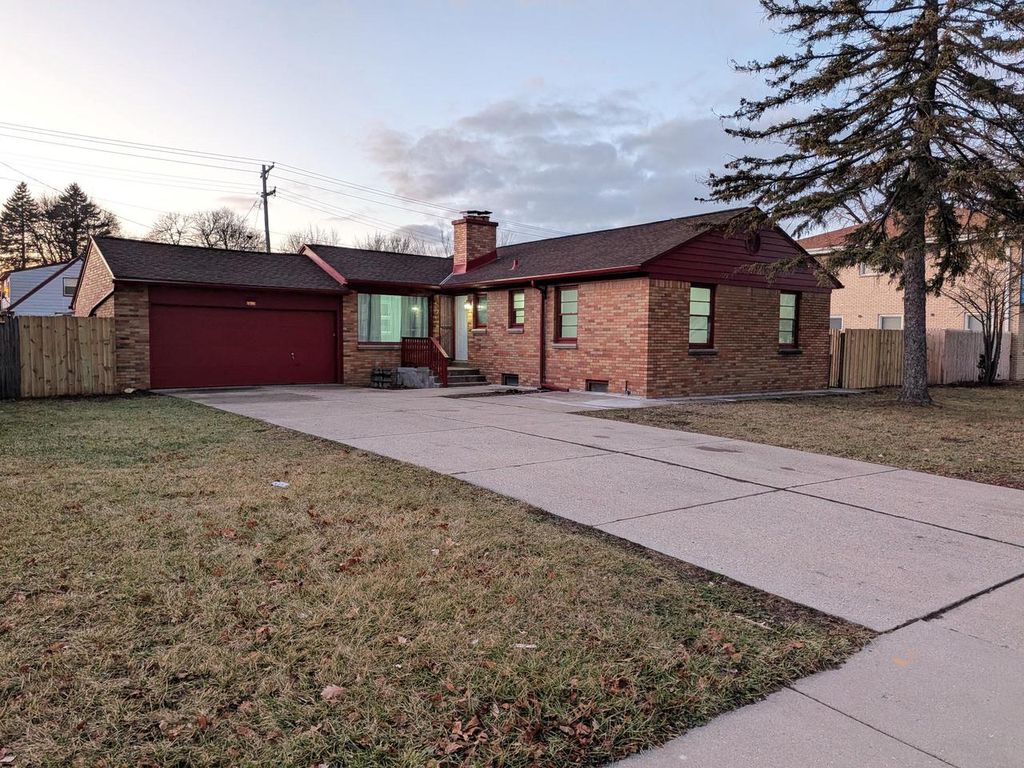 Photo of 5817 N 91st STREET, Milwaukee, WI 53225 (MLS # 1947113)