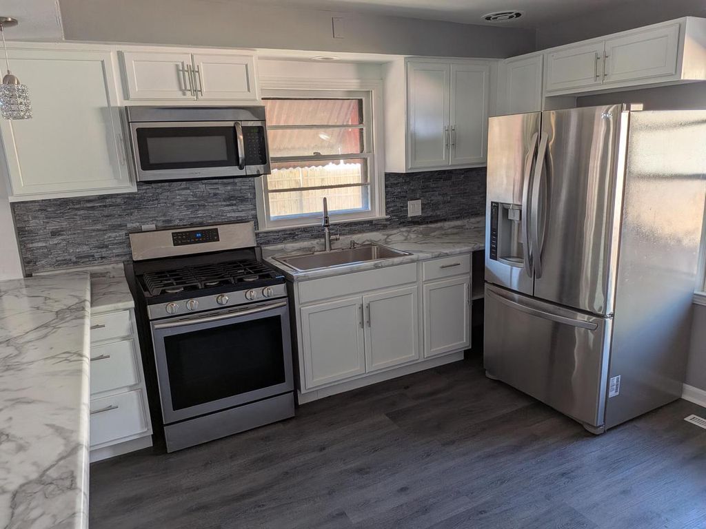 Photo of 5817 N 91st STREET, Milwaukee, WI 53225 (MLS # 1947113)