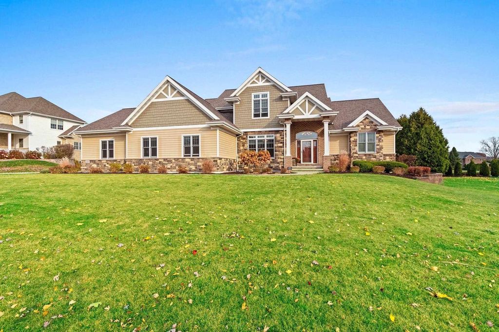 Photo of 1336 S Sedona CIRCLE, Oneida, WI 54155 (MLS # 50322011)