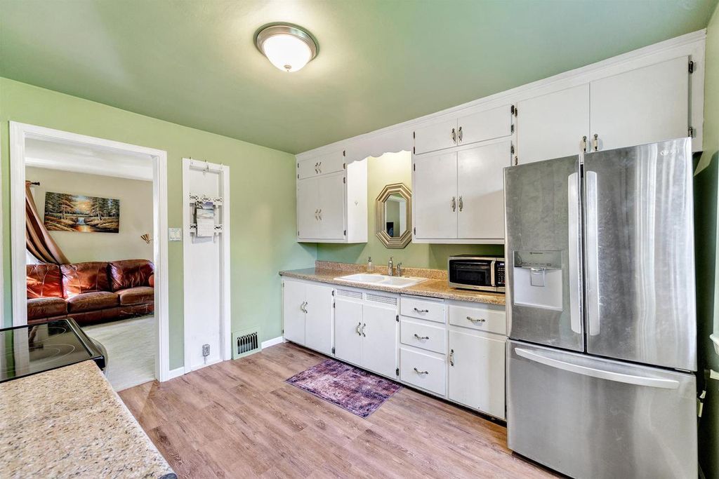 Photo of 1205 Nicolet AVENUE, Green Bay, WI 54304 (MLS # 50316850)