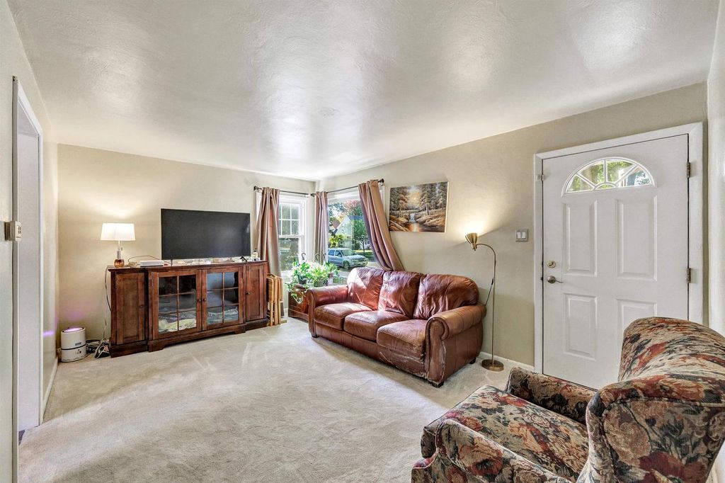 Photo of 1205 Nicolet AVENUE, Green Bay, WI 54304 (MLS # 50316850)