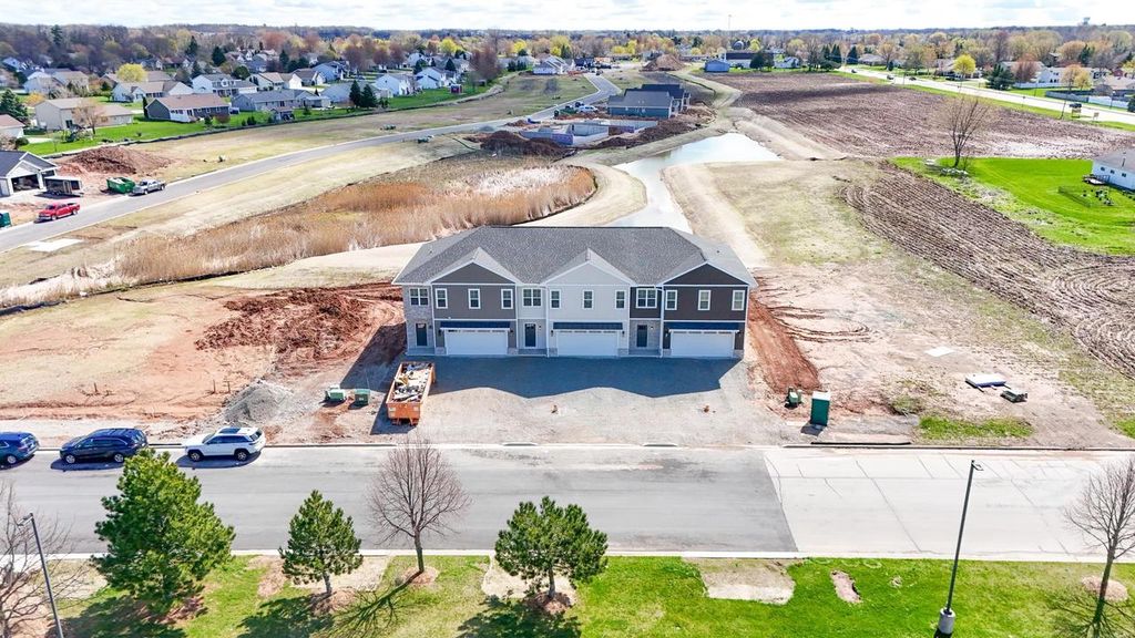 Photo of 1825 Servant WAY, Green Bay, WI 54311 (MLS # 50324752)