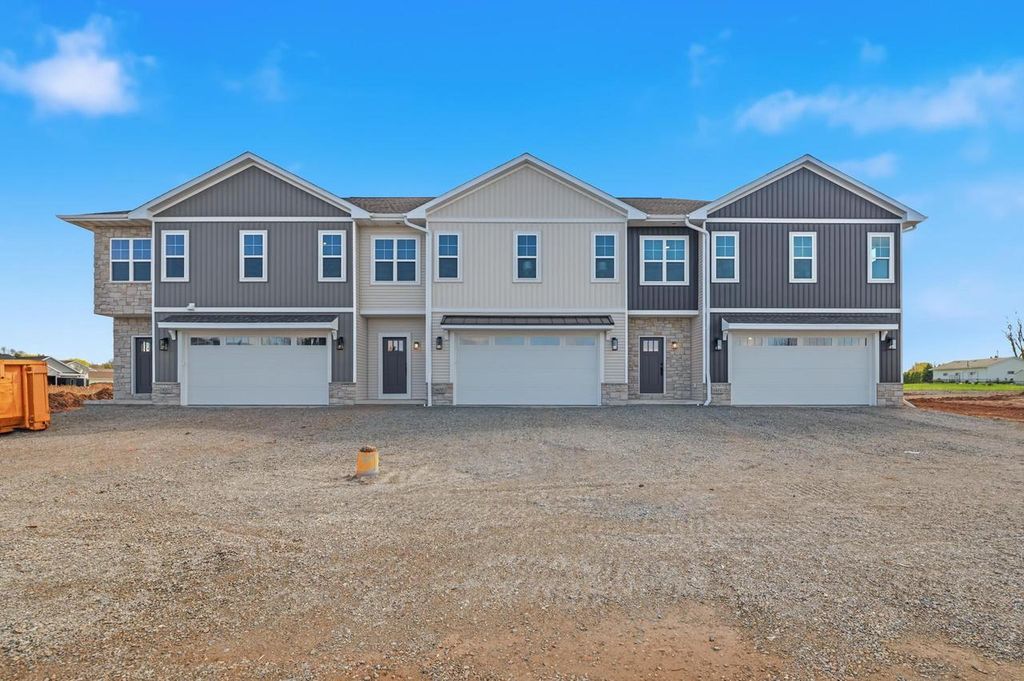 Photo of 1825 Servant WAY, Green Bay, WI 54311 (MLS # 50324752)