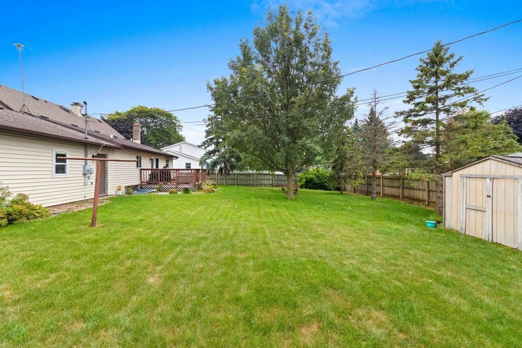 Photo of 1412 Linda AVENUE, Menasha, WI 54952 (MLS # 50330733)