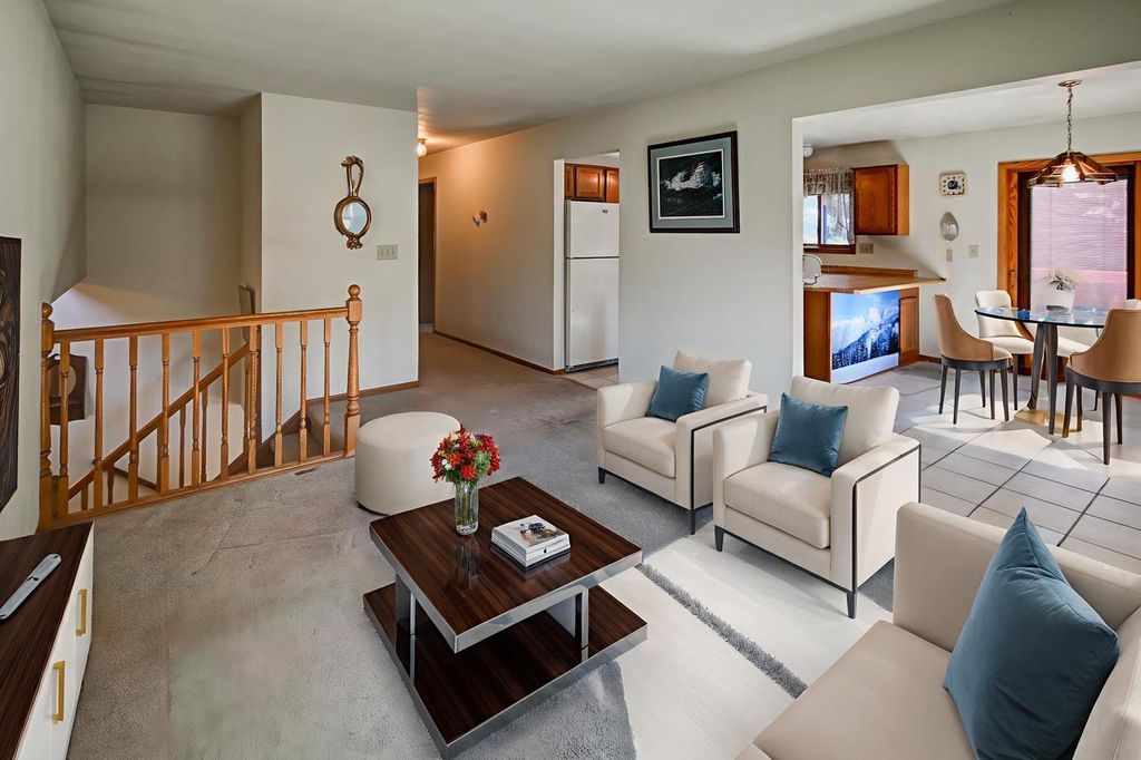 Photo of 316 Washburn ROAD, Deerfield, WI 53531 (MLS # 2011813)