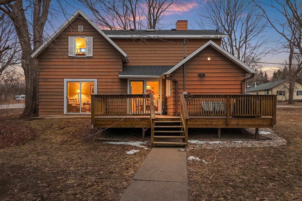 Photo of E8557 Weyauwega ROAD, New London, WI 54961 (MLS # 50321868)