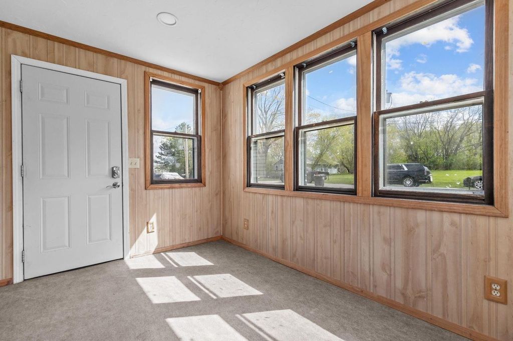 Photo of 226 Gruenwald AVENUE, Neenah, WI 54956 (MLS # 50325016)