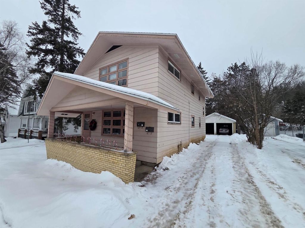Photo of 922 Washington STREET, Wausau, WI 54403 (MLS # 22600047)