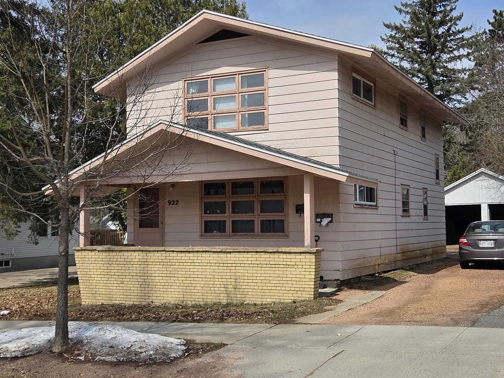 Photo of 922 Washington STREET, Wausau, WI 54403 (MLS # 22600047)