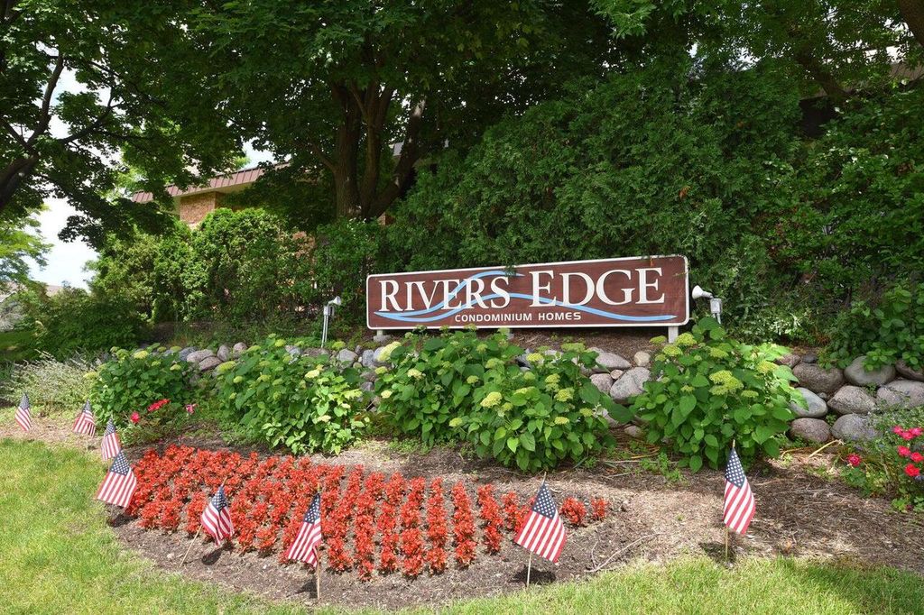 Photo of 4117 W Rivers Edge CIRCLE #10, Brown Deer, WI 53209 (MLS # 1951136)