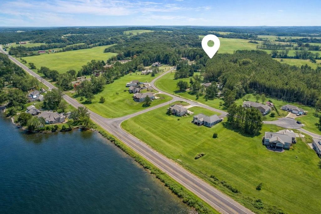 Photo of Lot 11 Ptarmigan DRIVE, Pardeeville, WI 53954 (MLS # 2016789)