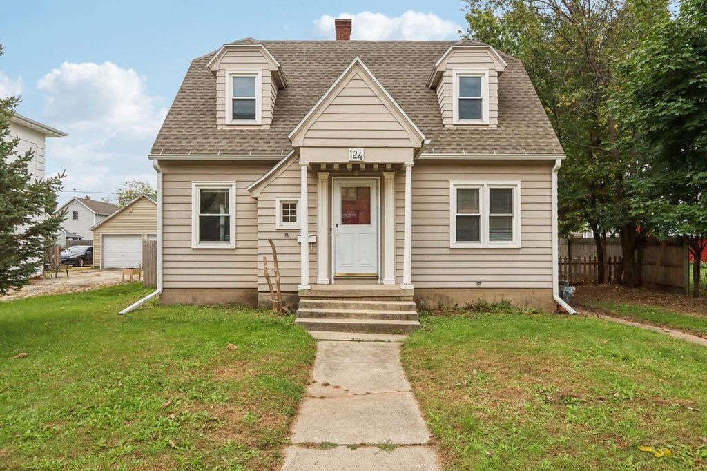 Photo of 124 W Franklin STREET, Portage, WI 53901 (MLS # 2011663)