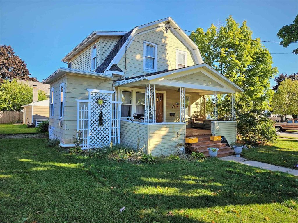 Photo of 422 E 2nd STREET, Kimberly, WI 54136 (MLS # 50318033)