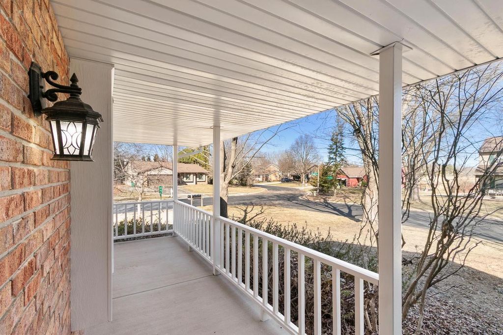 Photo of 6408 Fox RUN, Mcfarland, WI 53558 (MLS # 2018296)